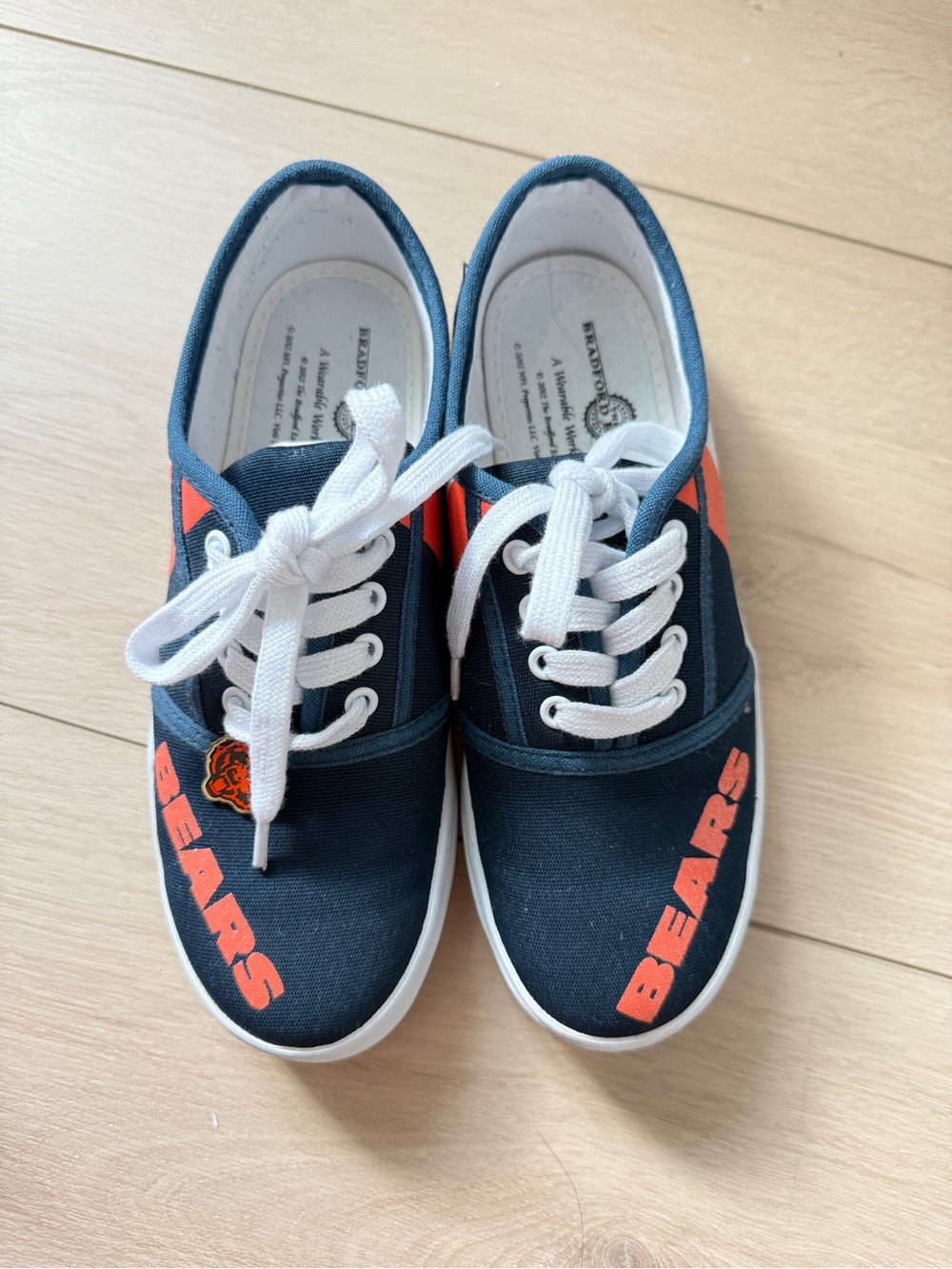 Chicago Bears Navy and Orange  Women's Canvas Lace-Up Sneakers Size 6